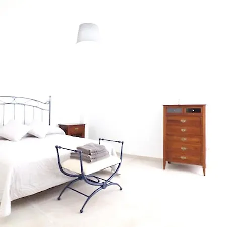 Apartment With 3 Bedrooms In With Wifi